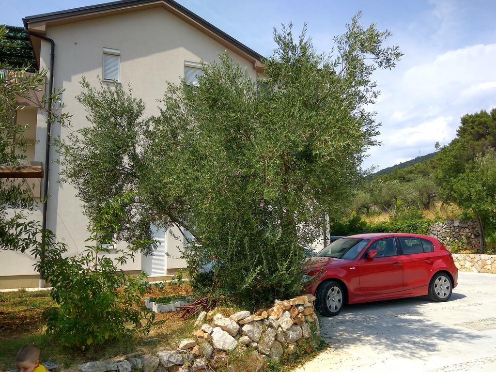 Panorama Sunset Apartments Cres Exterior photo